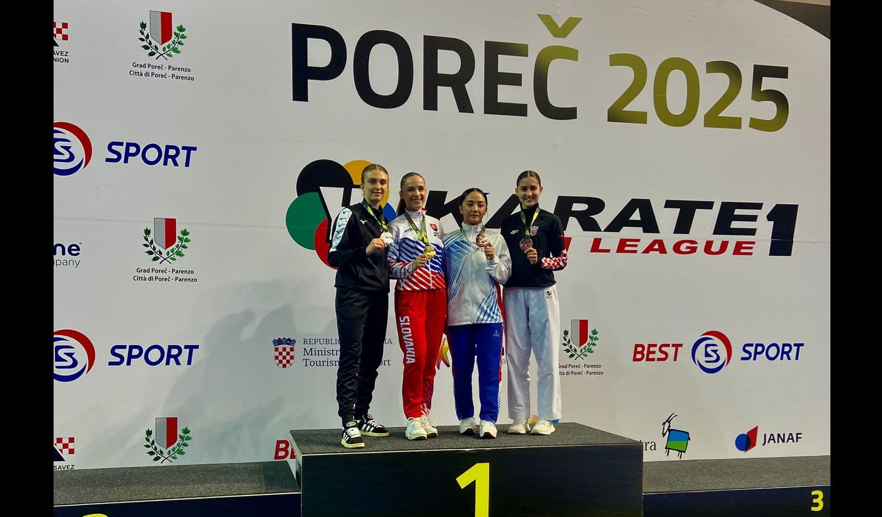 Nina Kvasnicová víťazkou Svetového pohára K1 Youth League v Poreči!