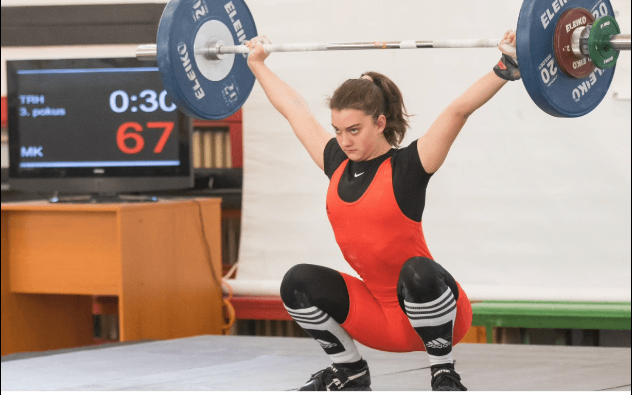Ráchel Závacká prepísala dejiny slovenského vzpierania: Tri národné rekordy a titul najlepšej dorastenky aj juniorky!