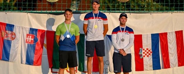 Člen IŠT Matej Kuchár so zlatou medailou na U18 Central European Cup