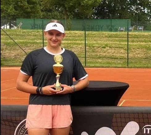 Depešová triumfovala v Gladbecku, na turnaji ITF J200 získala deblový titul