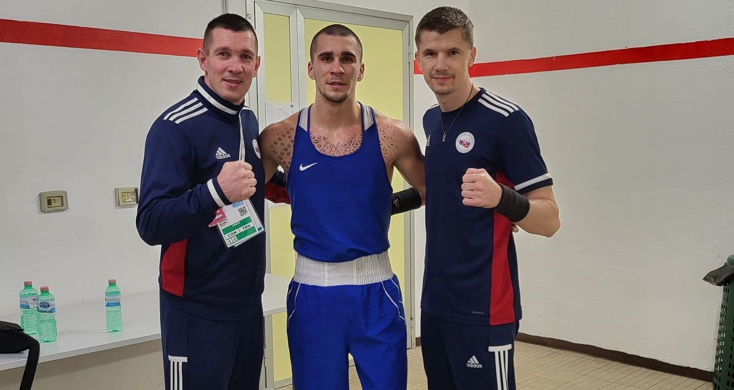 Box: Andrej Csemez je už v osemfinále olympijskej kvalifikácie!
