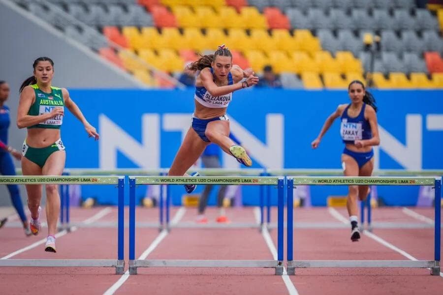 Slovenská výprava na MS do 20 rokov v Peru: Skvelé začiatky pre Rebeccu Slezákovú a Lenku Gymerskú